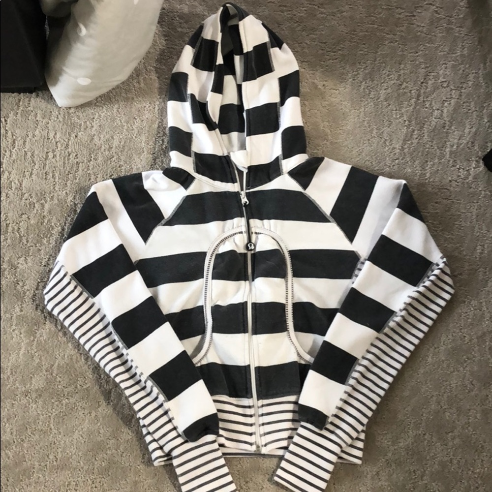 Great condition lululemon zip up